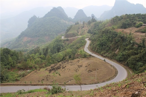 Paso de Lung Lo ruta arterial de la campaña de Dien Bien Phu