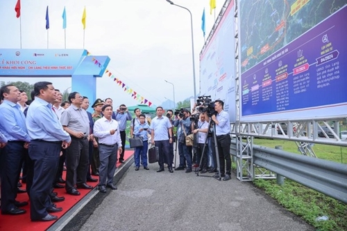 Inician el despliegue del último proyecto de la carretera Huu Nghi-Chi Lang