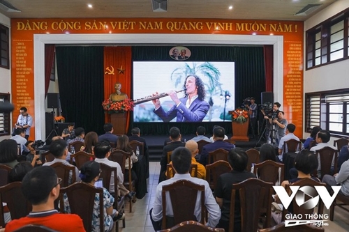 Sitios culturales e históricos célebres de Hanói aparecen en MV de famoso saxofonista