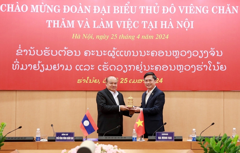 Hanói y Vientián exploran oportunidades de cooperación bilateral en desarrollo turístico