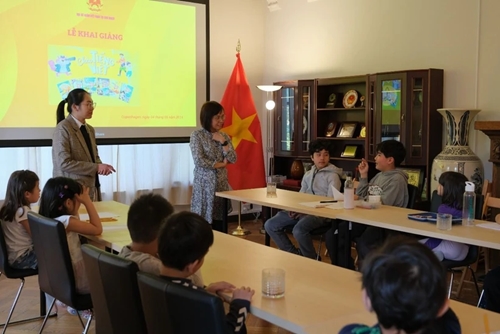 Por mantener viva la lengua materna entre los vietnamitas residentes en Dinamarca