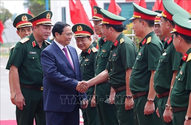 Soldados de Truong Son son proactivos, creativos, valientes y crean hazañas heroicas, afirma el Primer Ministro