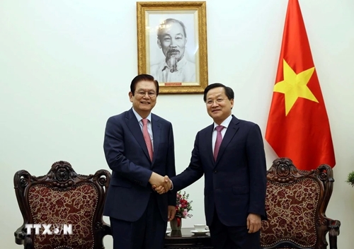 Dirigente vietnamita se reúne con ejecutivo de Hyosung