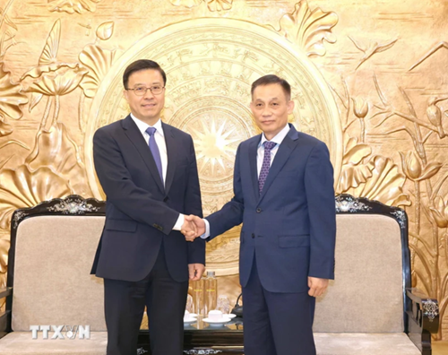 Partidos Comunistas de Vietnam y China fortalecen la cooperación
