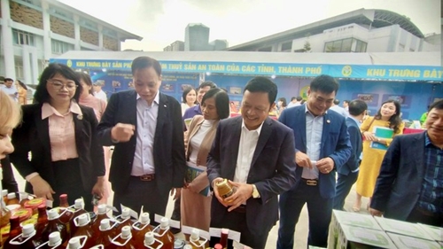 Hanói promueve el suministro de productos agrícolas seguros