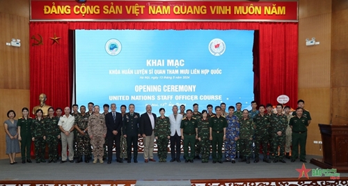 Comienza curso de formación para oficiales vietnamitas en misiones de ONU