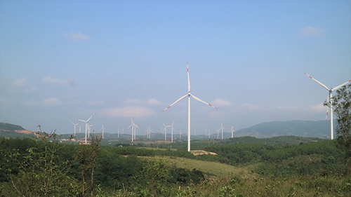 El gobierno vietnamita aprueba la compra de energía eólica en Laos